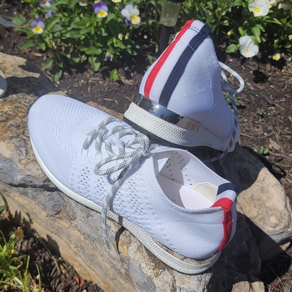 URBAN SPORTS by J SLIDES ♡ White Canvas Red|White|Blue w/Chrome Lace Sneakers 9M - Picture 7 of 16